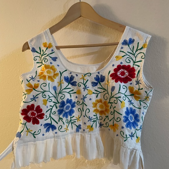 Vintage top. - Picture 3 of 6